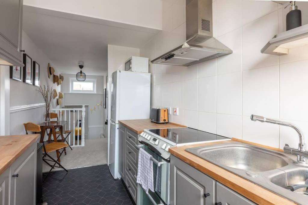 Large Two Bedroom In Cliftonville * Margate