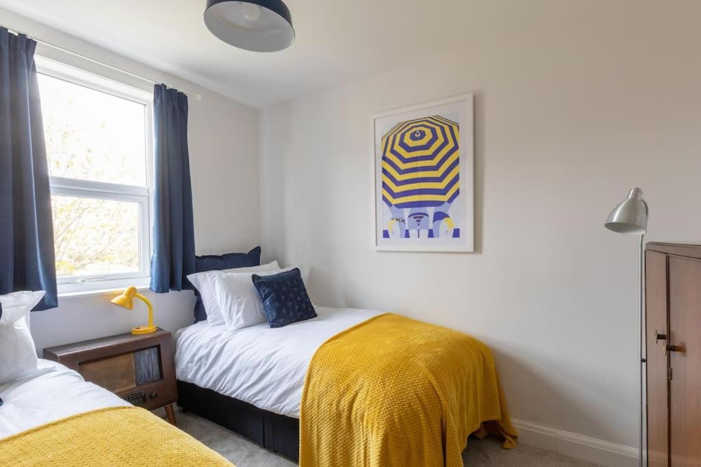 Apartment Large Two Bedroom In Cliftonville